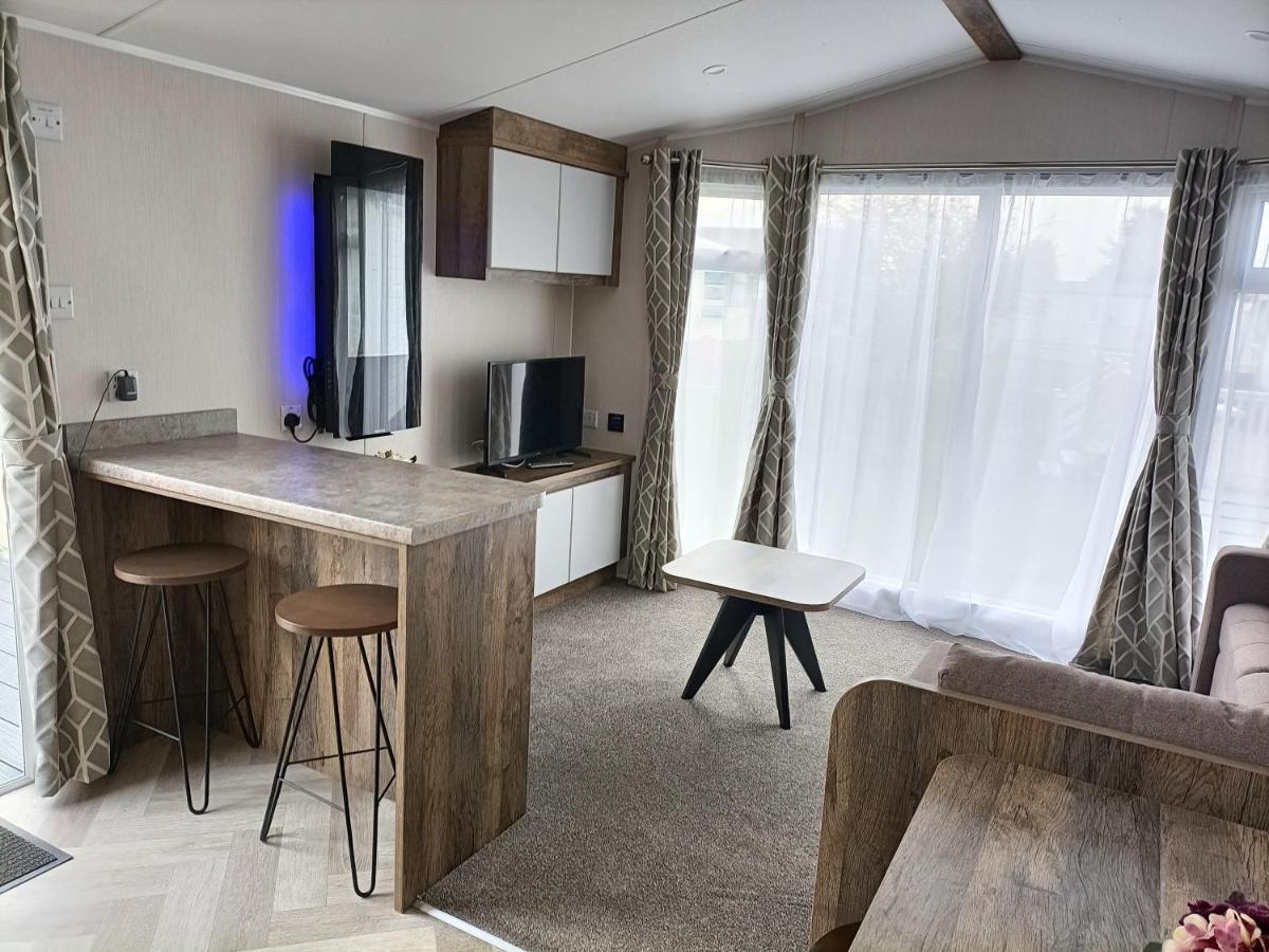 Yew Tree Retreat Villa เซลซี ภายนอก รูปภาพ