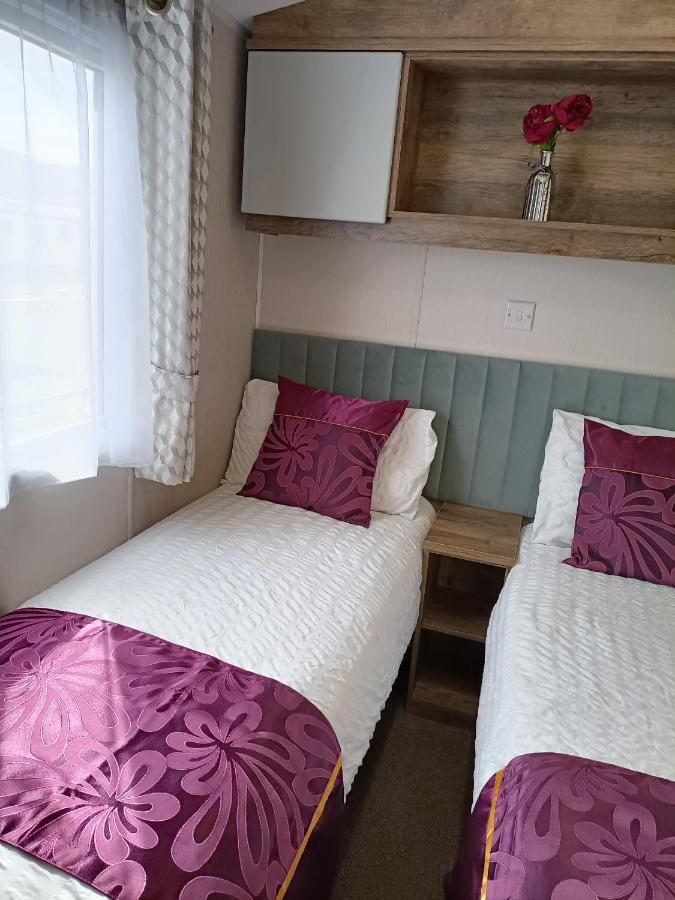 Yew Tree Retreat Villa เซลซี ภายนอก รูปภาพ